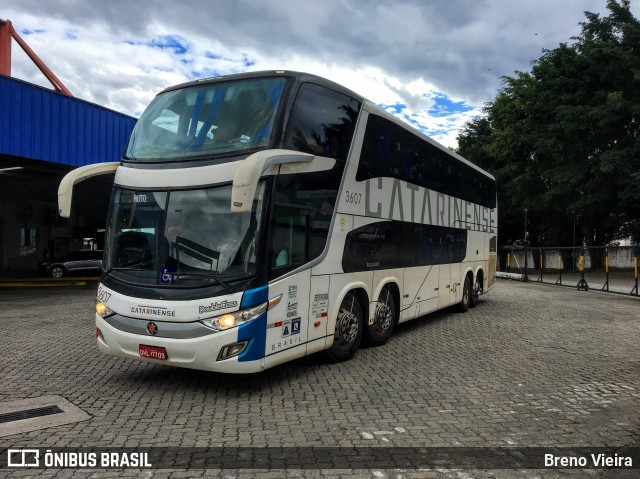 Auto Viação Catarinense 3607 na cidade de Queluz, São Paulo, Brasil, por Breno Vieira. ID da foto: 10110134.