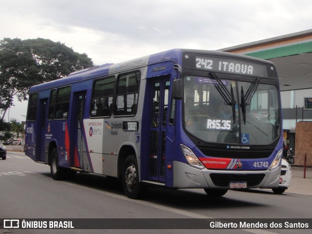 Radial Transporte Coletivo 41.742 na cidade de São Paulo, São Paulo, Brasil, por Gilberto Mendes dos Santos. ID da foto: 10111424.