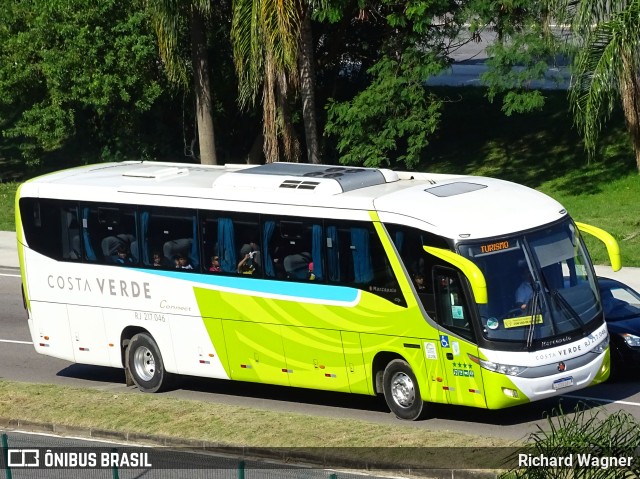 Costa Verde Transportes RJ 217.046 na cidade de Rio de Janeiro, Rio de Janeiro, Brasil, por Richard Wagner. Número da foto: #10114035.