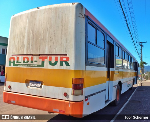 Aldi-Tur 39 na cidade de Marques de Souza, Rio Grande do Sul, Brasil, por Igor Scherner. Número da foto: #10119150.