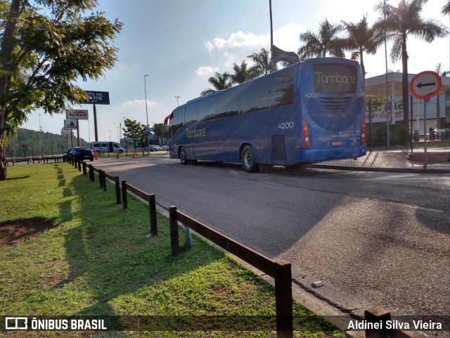Transportadora Tamboré 4200 na cidade de São Roque, São Paulo, Brasil, por Aldinei Silva Vieira . Número da foto: #10119384.