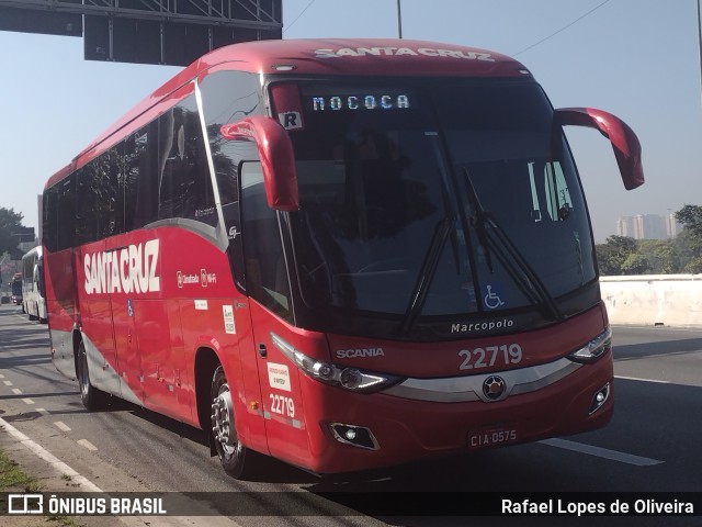 Viação Santa Cruz 22719 na cidade de São Paulo, São Paulo, Brasil, por Rafael Lopes de Oliveira. Número da foto: #10121608.