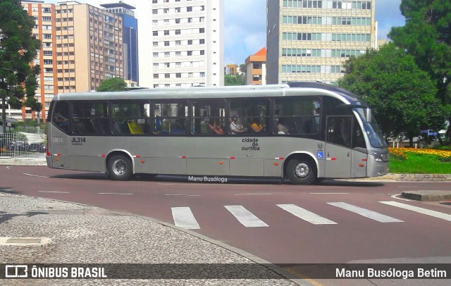 Expresso Azul JL314 na cidade de Curitiba, Paraná, Brasil, por Manu Busóloga Betim. Número da foto: #10120084.