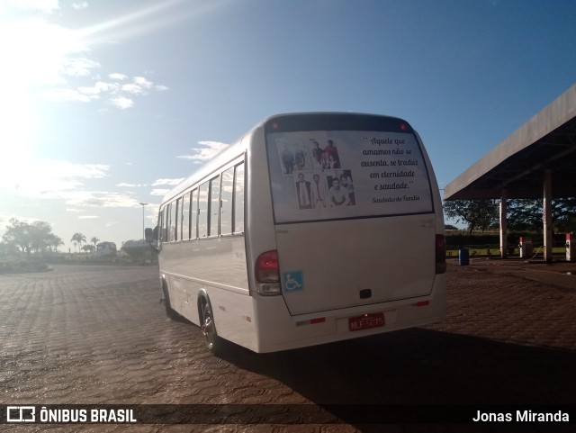 Ônibus Particulares  na cidade de Wanderlândia, Tocantins, Brasil, por Jonas Miranda. Número da foto: #10122241.