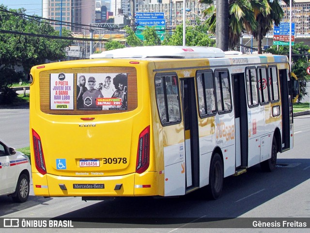 Plataforma Transportes 30978 na cidade de Salvador, Bahia, Brasil, por Gênesis Freitas. ID da foto: 10123043.