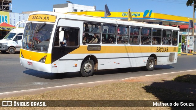 Escolares 01 na cidade de Novo Gama, Goiás, Brasil, por Matheus de Souza. Número da foto: #10123040.