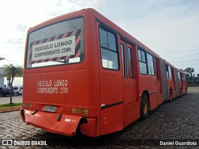 Ônibus Particulares 100 na cidade de Palhoça, Santa Catarina, Brasil, por Daniel Guardiola. ID da foto: 10126251.