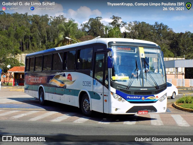 Piccolotur Transportes Turísticos 5095 na cidade de Campo Limpo Paulista, São Paulo, Brasil, por Gabriel Giacomin de Lima. Número da foto: #10124960.