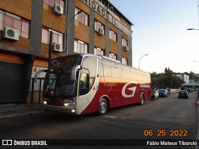 Expresso Gardenia 2855 na cidade de Três Corações, Minas Gerais, Brasil, por Fábio Mateus Tibúrcio. Número da foto: #10127288.