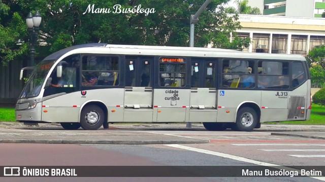 Expresso Azul JL313 na cidade de Curitiba, Paraná, Brasil, por Manu Busóloga Betim. ID da foto: 10128691.