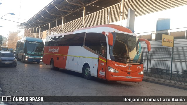 Buses Hualpén 719 na cidade de Estación Central, Santiago, Metropolitana de Santiago, Chile, por Benjamín Tomás Lazo Acuña. Número da foto: #10132247.