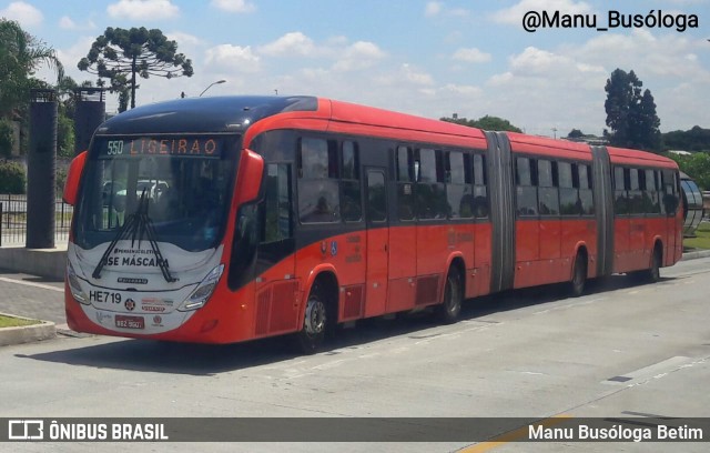 Auto Viação Redentor HE719 na cidade de Curitiba, Paraná, Brasil, por Manu Busóloga Betim. ID da foto: 10133994.