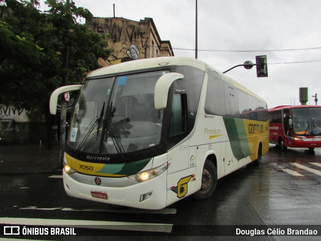 Empresa Gontijo de Transportes 7050 na cidade de Belo Horizonte, Minas Gerais, Brasil, por Douglas Célio Brandao. ID da foto: 10134416.