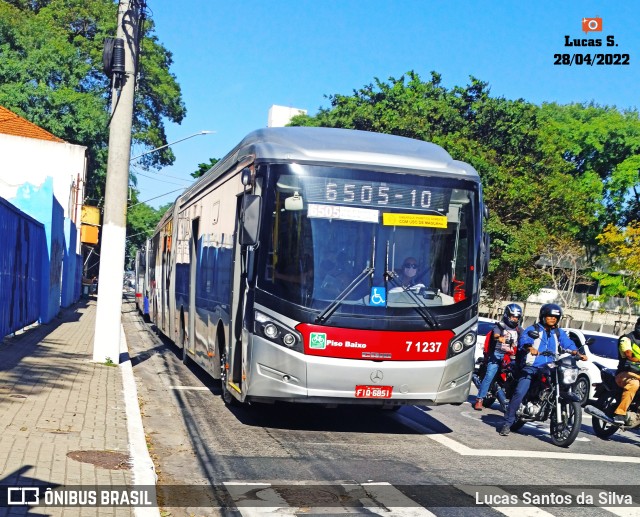 Viação Campo Belo 7 1237 na cidade de São Paulo, São Paulo, Brasil, por Lucas Santos da Silva. ID da foto: 10135262.