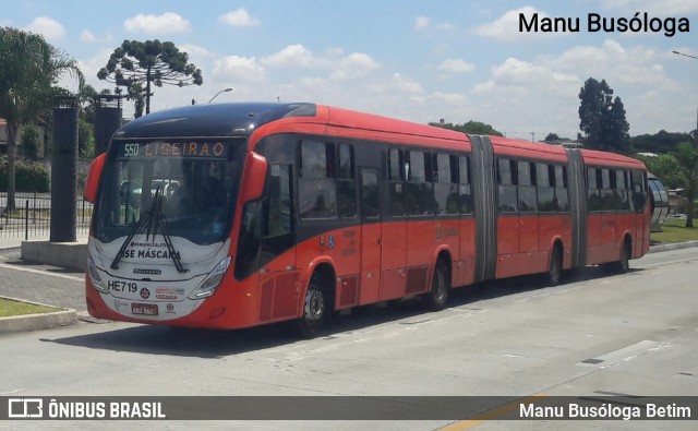 Auto Viação Redentor HE719 na cidade de Curitiba, Paraná, Brasil, por Manu Busóloga Betim. ID da foto: 10133970.