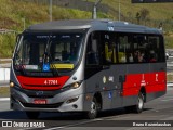 Pêssego Transportes 4 7761 na cidade de São Paulo, São Paulo, Brasil, por Bruno Kozeniauskas. Número da foto: #:id.