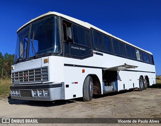 Ônibus Particulares 3887 na cidade de Santo Antônio do Monte, Minas Gerais, Brasil, por Vicente de Paulo Alves. ID da foto: 10136073.