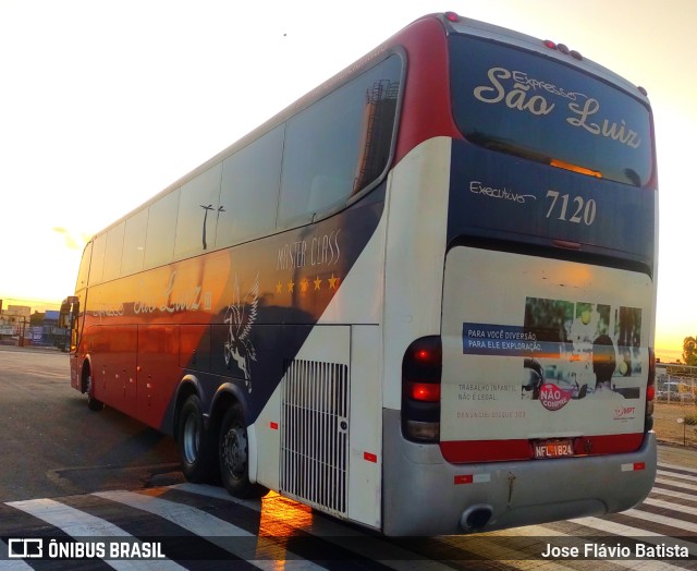 Expresso São Luiz 7120 na cidade de Goiânia, Goiás, Brasil, por Jose Flávio Batista. Número da foto: #10062391.