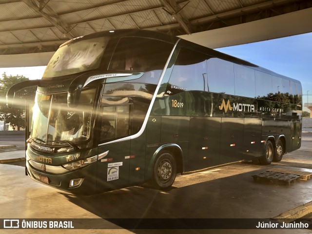 Viação Motta 18019 na cidade de Marília, São Paulo, Brasil, por Júnior Juninho. Número da foto: #10061374.