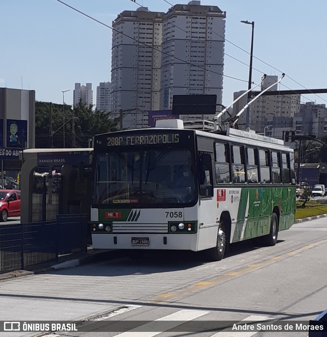 Next Mobilidade - ABC Sistema de Transporte 7058 na cidade de São Bernardo do Campo, São Paulo, Brasil, por Andre Santos de Moraes. ID da foto: 10065301.