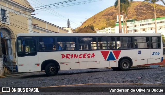 Viação Princesa da Serra 206 na cidade de Valença, Rio de Janeiro, Brasil, por Vanderson de Oliveira Duque. Número da foto: #10073095.