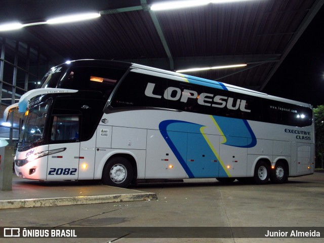 LopeSul Transportes - Lopes e Oliveira Transportes e Turismo - Lopes Sul 2082 na cidade de Cascavel, Paraná, Brasil, por Junior Almeida. ID da foto: 10074602.