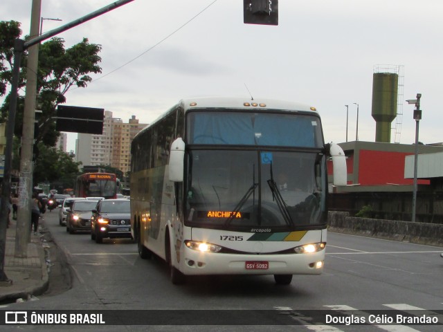 Empresa Gontijo de Transportes 17215 na cidade de Belo Horizonte, Minas Gerais, Brasil, por Douglas Célio Brandao. ID da foto: 10073861.