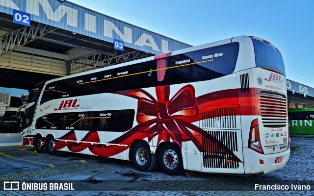 JBL Turismo 6900 na cidade de Balneário Camboriú, Santa Catarina, Brasil, por Francisco Ivano. Número da foto: #10141046.