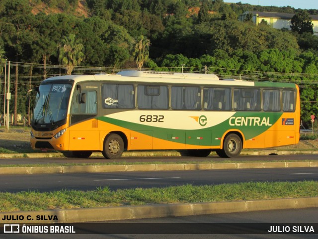 Central S.A. Transportes Rodoviários e Turismo 6832 na cidade de Porto Alegre, Rio Grande do Sul, Brasil, por JULIO SILVA. Número da foto: #10140351.