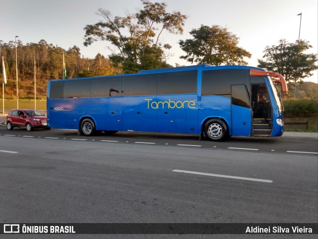 Transportadora Tamboré 4200 na cidade de São Roque, São Paulo, Brasil, por Aldinei Silva Vieira . Número da foto: #10167540.