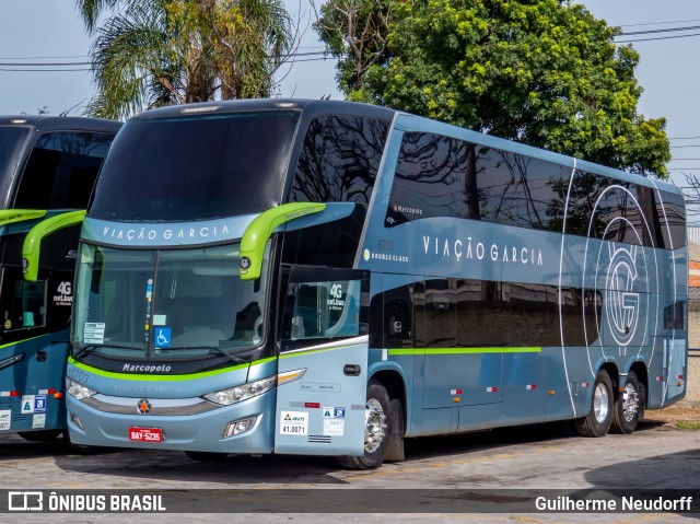 Viação Garcia 8703 na cidade de Curitiba, Paraná, Brasil, por Guilherme Neudorff. ID da foto: 10168997.