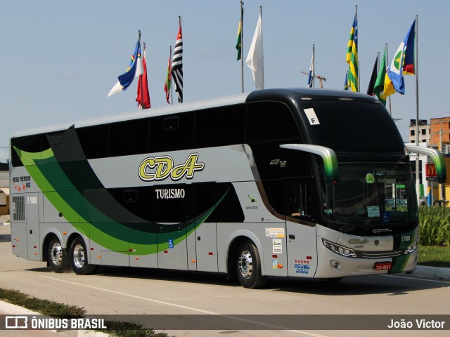CDA Turismo 27000 na cidade de Balneário Camboriú, Santa Catarina, Brasil, por João Victor. Número da foto: #10171022.