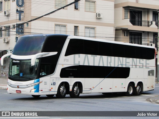Auto Viação Catarinense 3735 na cidade de Balneário Camboriú, Santa Catarina, Brasil, por João Victor. Número da foto: #10174265.