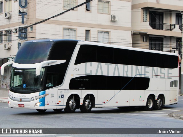 Auto Viação Catarinense 3735 na cidade de Balneário Camboriú, Santa Catarina, Brasil, por João Victor. ID da foto: 10174265.