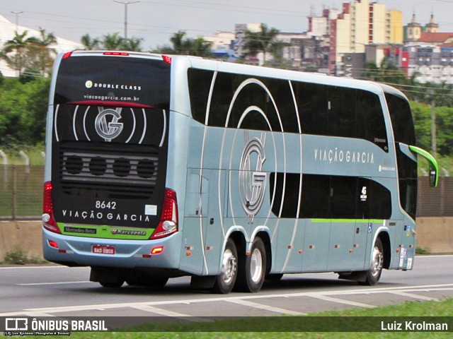 Viação Garcia 8642 na cidade de Aparecida, São Paulo, Brasil, por Luiz Krolman. Número da foto: #10173369.