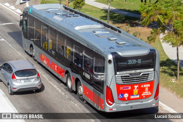 Express Transportes Urbanos Ltda 4 8999 na cidade de São Paulo, São Paulo, Brasil, por Lucas Sousa. ID da foto: 10181070.