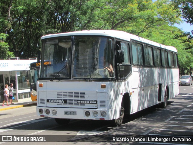 Ônibus Particulares 5177 na cidade de Santa Cruz do Sul, Rio Grande do Sul, Brasil, por Ricardo Manoel Limberger Carvalho. ID da foto: 10184307.