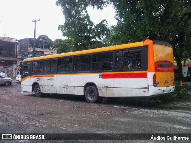 Empresa Metropolitana 226 na cidade de Jaboatão dos Guararapes, Pernambuco, Brasil, por Áudios Guilherme. Número da foto: #10189835.