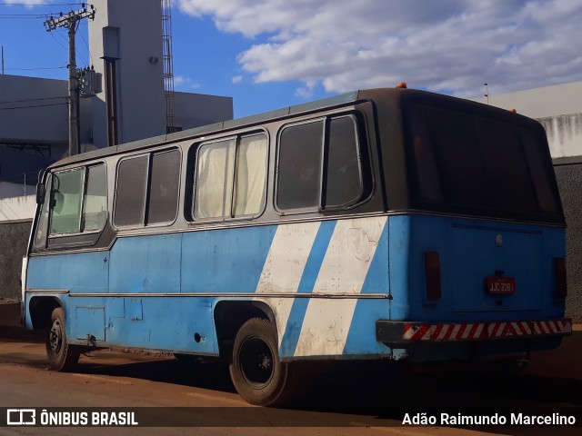 Ônibus Particulares 2081 na cidade de Unaí, Minas Gerais, Brasil, por Adão Raimundo Marcelino. ID da foto: 10189732.