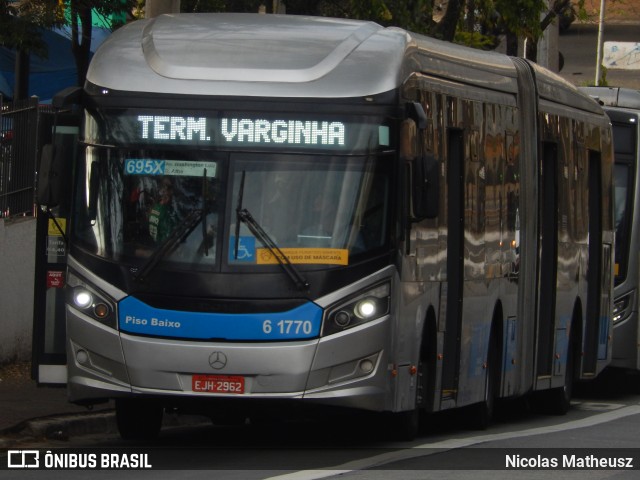 Viação Grajaú S.A. 6 1770 na cidade de São Paulo, São Paulo, Brasil, por Nicolas Matheusz. Número da foto: #10193902.