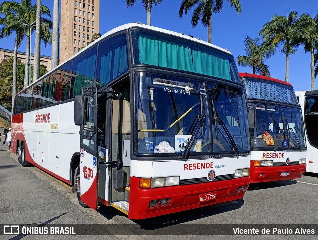 Resende Turismo 4500 na cidade de Aparecida, São Paulo, Brasil, por Vicente de Paulo Alves. Número da foto: #10142177.