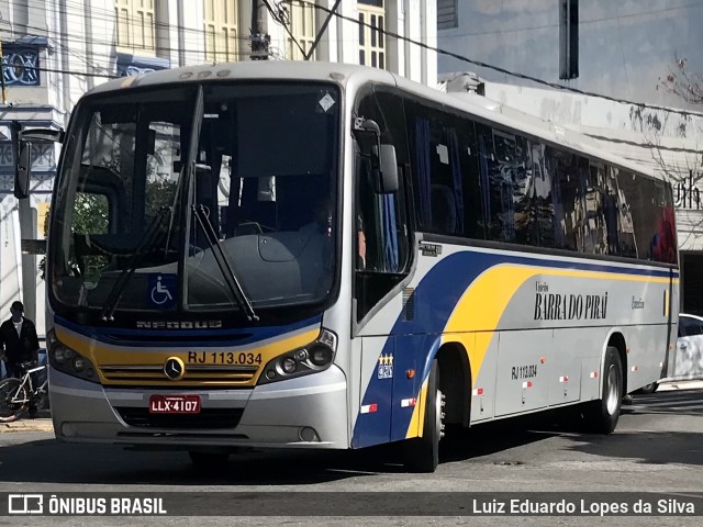 Viação Barra do Piraí Turismo RJ 113.034 na cidade de Barra do Piraí, Rio de Janeiro, Brasil, por Luiz Eduardo Lopes da Silva. ID da foto: 10143315.