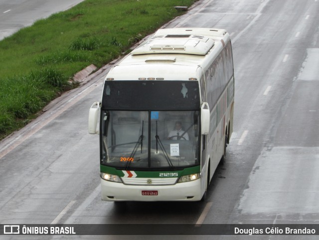 Empresa Gontijo de Transportes 21235 na cidade de Belo Horizonte, Minas Gerais, Brasil, por Douglas Célio Brandao. ID da foto: 10143125.