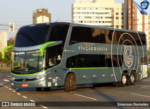 Viação Garcia 8713 na cidade de Curitiba, Paraná, Brasil, por Emerson Dorneles. Número da foto: #10197189.