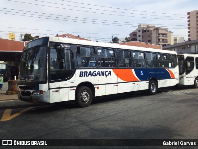 Auto Viação Bragança 8000 na cidade de São Roque, São Paulo, Brasil, por Gabriel Garves. Número da foto: #10197710.