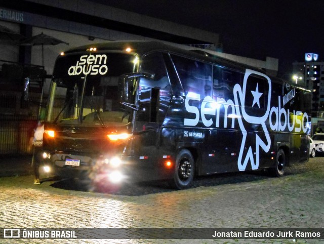 Grupo Sem Abuso 9C25 na cidade de Blumenau, Santa Catarina, Brasil, por Jonatan Eduardo Jurk Ramos. Número da foto: #10197116.