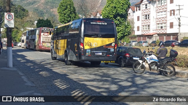 ViaUp Turismo RJ 856.007 na cidade de Petrópolis, Rio de Janeiro, Brasil, por Zé Ricardo Reis. Número da foto: #10197597.