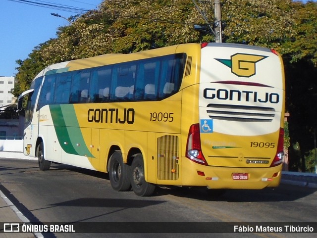 Empresa Gontijo de Transportes 19095 na cidade de Três Corações, Minas Gerais, Brasil, por Fábio Mateus Tibúrcio. ID da foto: 10200054.