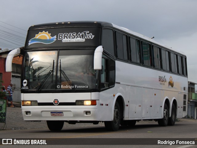 Ônibus Particulares 7072 na cidade de Maribondo, Alagoas, Brasil, por Rodrigo Fonseca. Número da foto: #10201558.