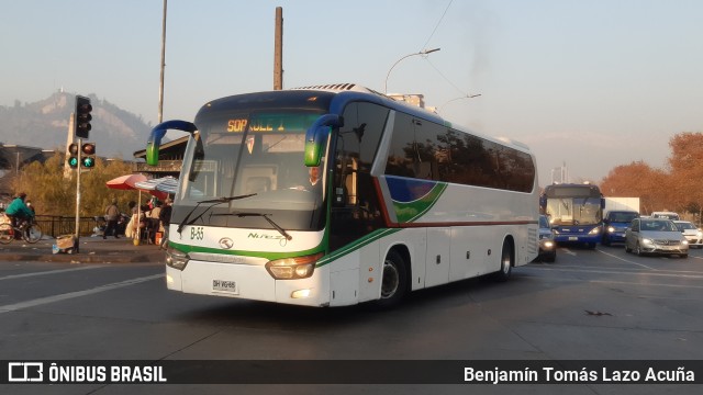 Buses Nuñez B-55 na cidade de Santiago, Santiago, Metropolitana de Santiago, Chile, por Benjamín Tomás Lazo Acuña. Número da foto: #10204087.